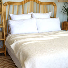 Load image into Gallery viewer, Casa Rosso Sherpa Blanket QB Cream 200X240CM - 664201