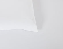 Load image into Gallery viewer, Casa Rosso Micro Flannel Sheet Set White QB 240X265CM - 670075