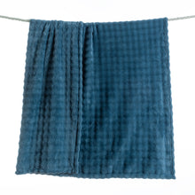 Load image into Gallery viewer, Casa Rosso Bubble Flannel QB Blanket Blue Sapphire 200X240CM - 655127
