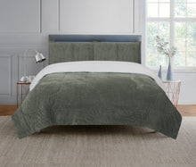Load image into Gallery viewer, Casa Rosso Jacherr Sherpa Comforter Set Sage QB 210X210CM - 665054

